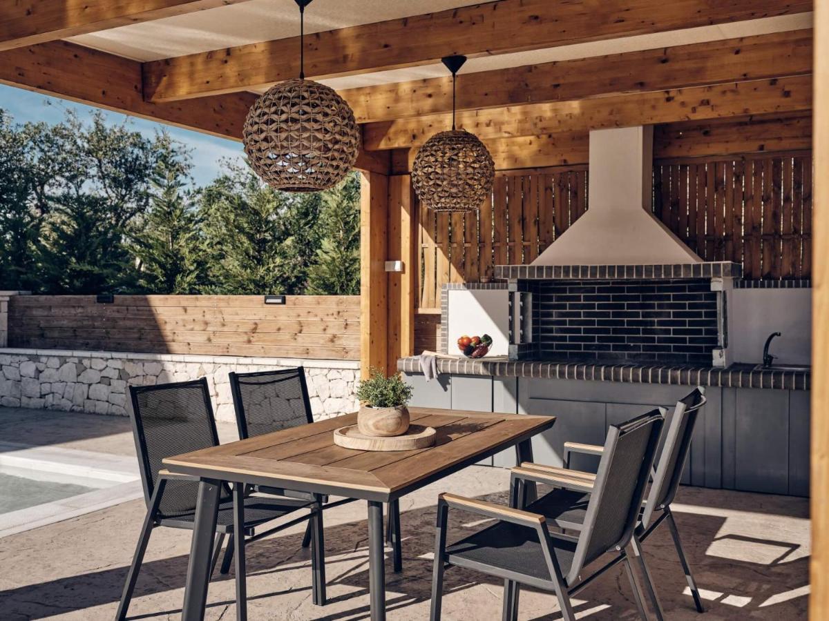 Errikos Family Villa Áyios Kírikos Exteriör bild